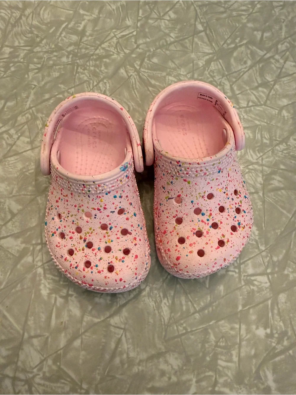 CROCS “Little Kid” Light Pink Splattered Clogs